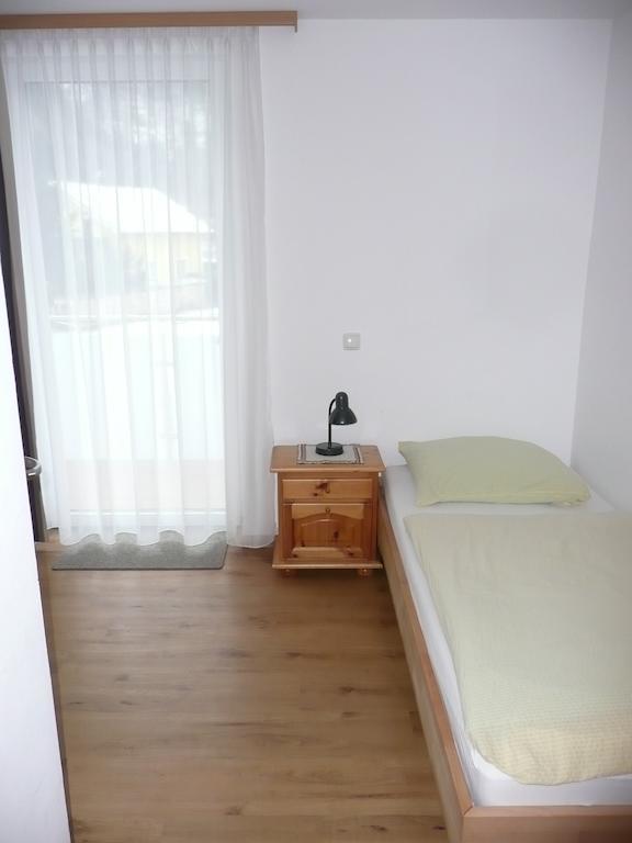 Gasthaus Pension Zur Nixe Steinbach am Attersee Rum bild